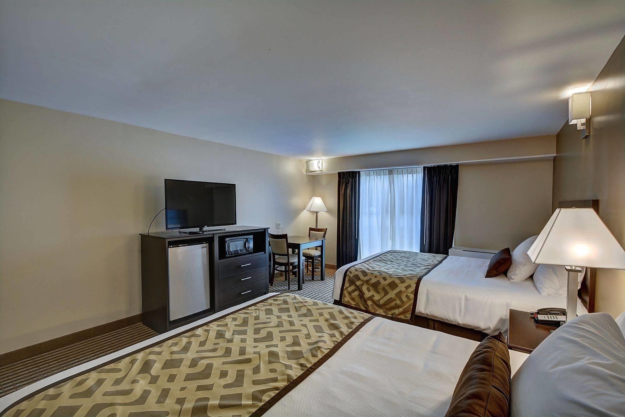 The Hotel 2*